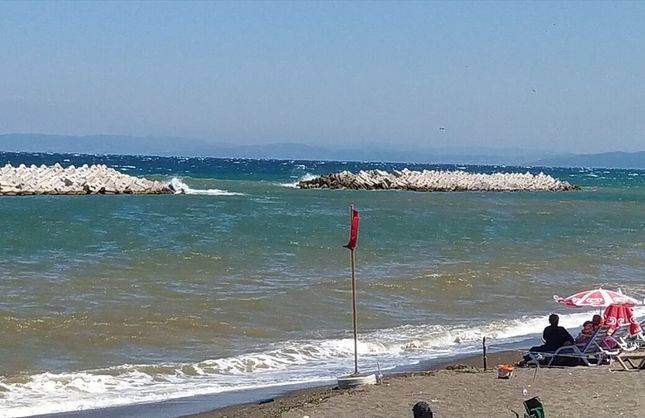 ZONGULDAK’TA DENİZE GİRMEK YASAKLANDI
