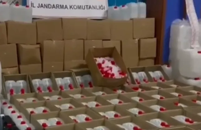 OPERASYON... 62 BİN LİTRE ALKOL ELE GEÇİRİLDİ