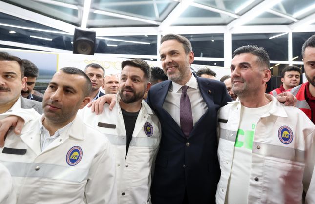 BAKAN BAYRAKTAR'DAN TTK'YA İŞÇİ ALIMI AÇIKLAMASI