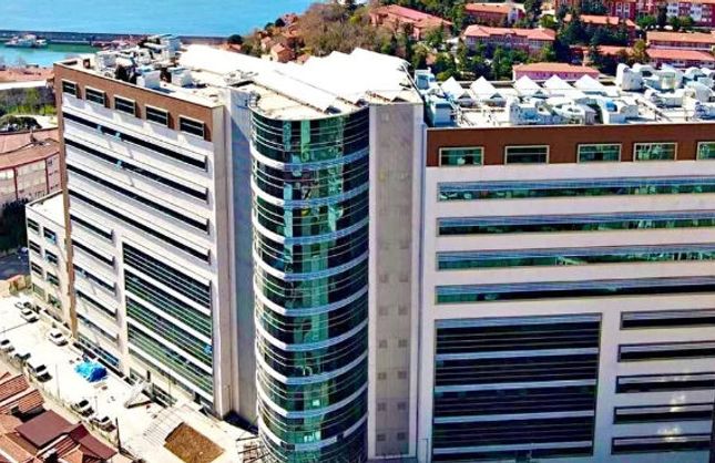 "HASTANE ÇÜRÜMEYE TERK EDİLDİ"