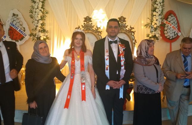 MARANKOZ VE İÇKOL AİLELERİNİN MUTLU GÜNÜ