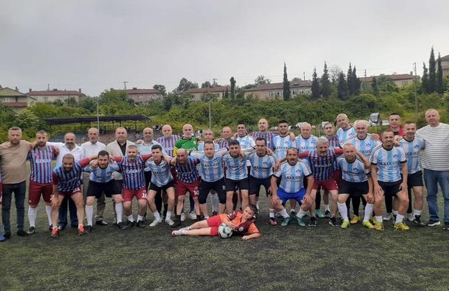 KANDİLLİ'DE DOSTLUK TURNUVASI