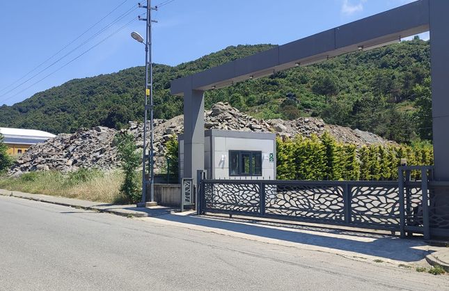 EĞİTİM VADİSİNDE HAFRİYAT DEPOSU