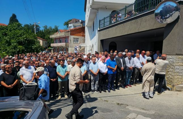 SEVİLEN MUHTAR SON YOLCULUĞUNA UĞURLANDI