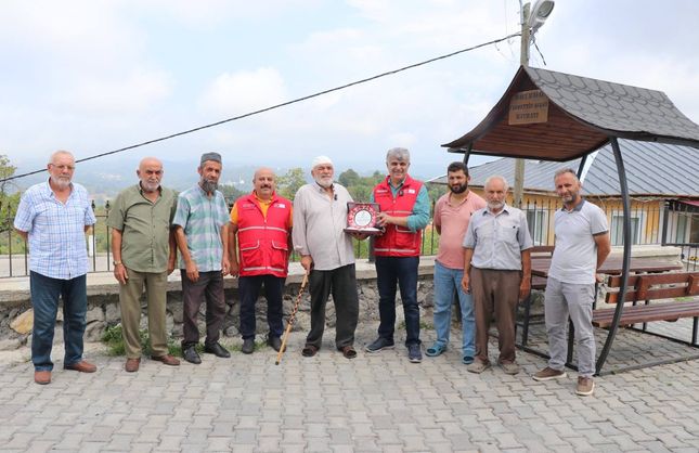 DAİRESİNİ KIZILAY'A BAĞIŞLAMIŞTI...