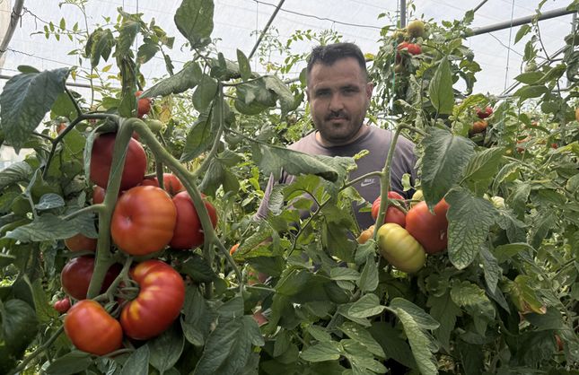 TOPRAK SEVGİSİ BABA MESLEĞİNİN ÖNÜNE GEÇTİ