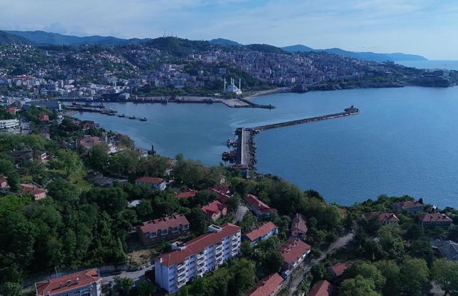 "TÜİK'TE DÜŞÜYOR, SOKAKTA COŞUYOR"