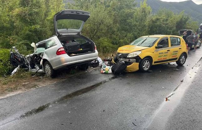 İZİN YOLUNDA KAZA CAN ALDI