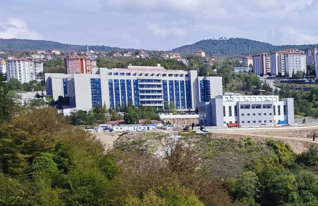 HASTANE ÇEVRESİNDE DÜZEN ŞART!..