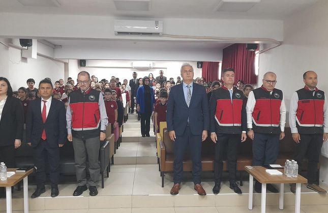 'TOPRAĞA DOKUNAN ELLER, GELECEĞE UMUT OLUYOR'