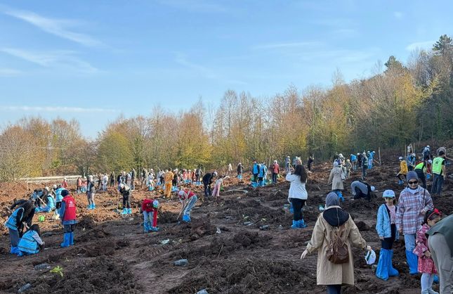 FİDANLAR TOPRAKLA BULUŞTU…