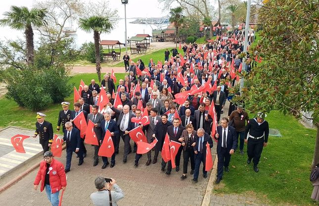 221 ŞEHİT SAYGI VE MİNNETLE ANILDI