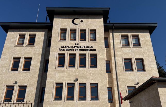 MÜDÜRLÜK YENİ BİNASINDA