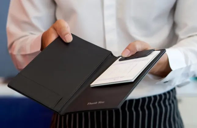 İŞLETMELERDE SERVİS ÜCRETİNE İNCELEME