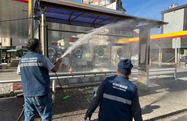 DURAKLARDA TEMİZLİK...