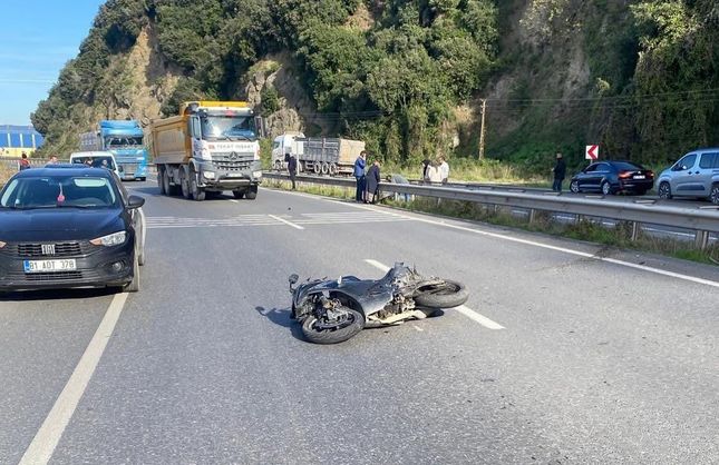 TERSANELER MEVKİSİNDE KAZA SÜRÜCÜ AĞIR YARALI