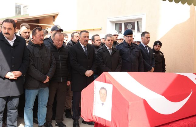 POLİS MEMURUNA SON GÖREV