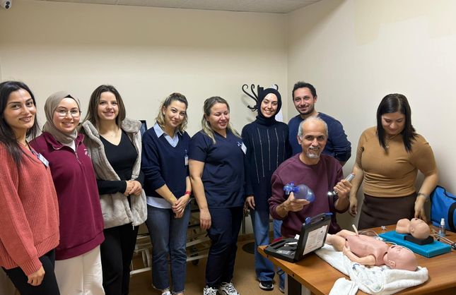 SAĞLIKÇILARA EĞİTİM DÜZENLENDİ