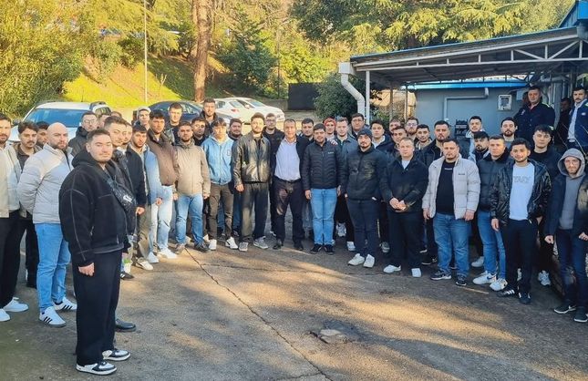 İŞÇİLER ANKARA'YA UĞURLANDI