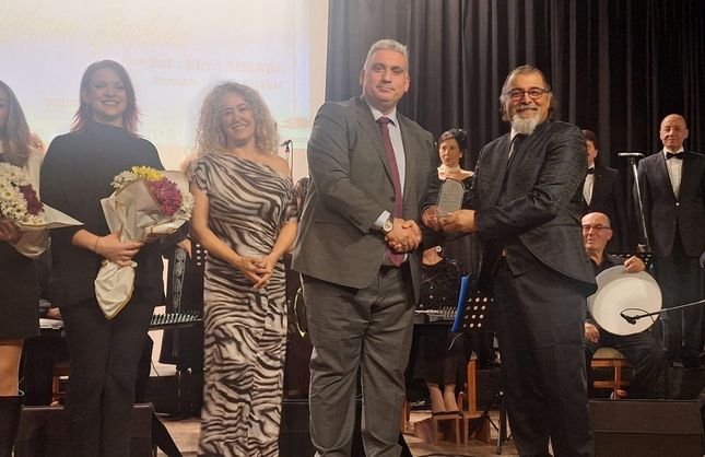 "KALPLERDEN KALPLERE ÖZLENEN ŞARKILAR"