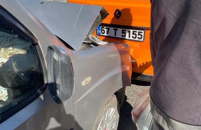 ELMATEPE'DE ZİNCİRLEME KAZA