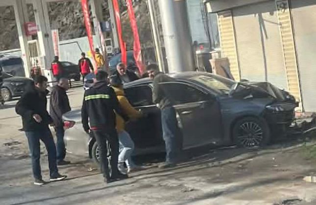 PLAJLAR MEVKİSİNDE KAZA, 3 YARALI