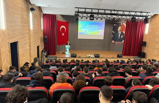 'KENDİNE YAKLAŞABİLME CESARETİ'