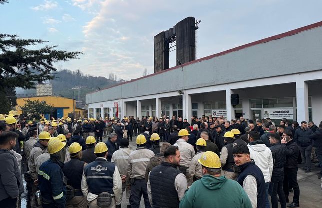 KANDİLLİ'DE 103 MADEN İŞÇİSİ ANILDI