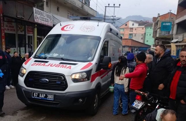 MOTOSİKLETİN ÇARPTIĞI YAYA YARALANDI