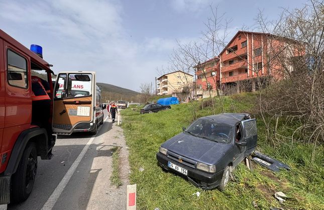 KAMYONETLE OTOMOBİL ÇARPIŞTI