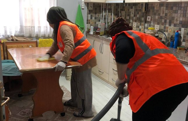 İHTİYAÇ SAHİPLERİNE EV TEMİZLİĞİ