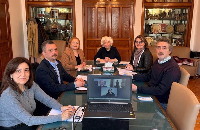 BAŞARILI GAZETECİLER ÖDÜLLENDİRİLDİ