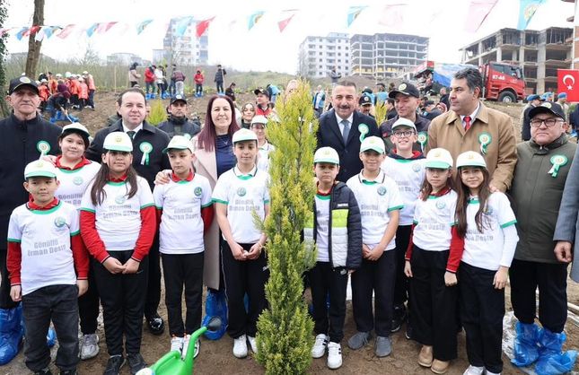 2 BİN 26 FİDAN TOPRAKLA BULUŞTU