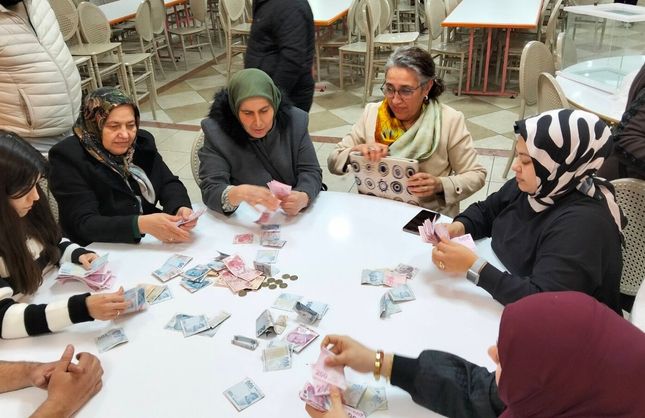 MUHTAR MAKBUZUNU DA PAYLAŞTI!..