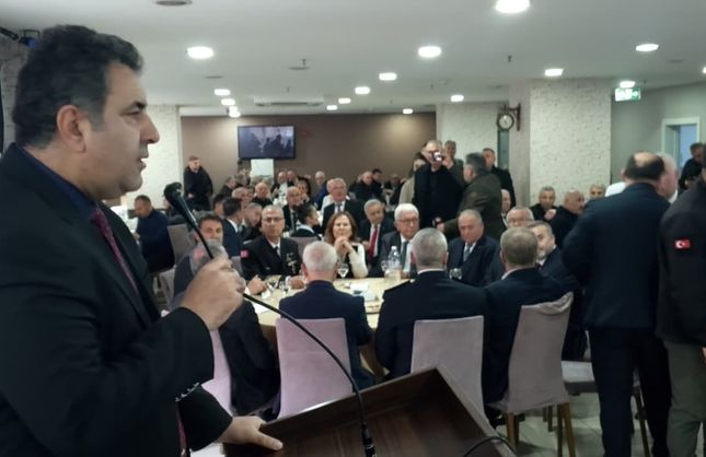 "BAŞARI, CESARETLE ÖNÜMÜZE BAKMAMIZI SAĞLIYOR"