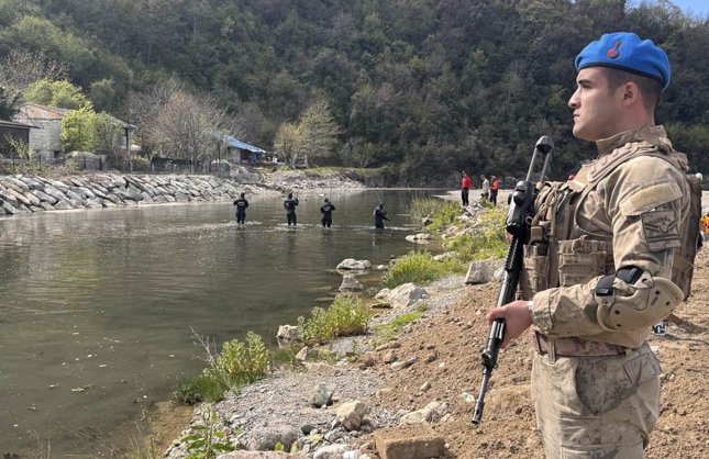 HAREKETLİ DAKİKALAR...