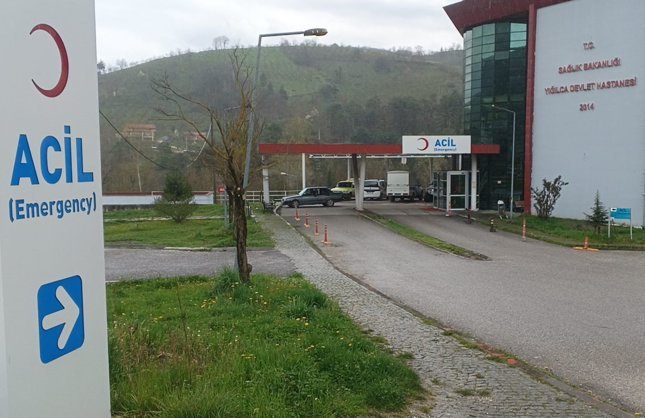 5 KİŞİ HASTANELİK OLDU