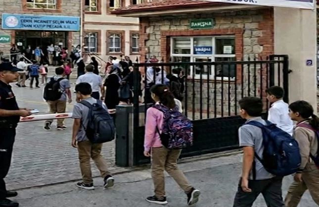 İÇİŞLERİ: GÜVENLİK TEDBİRLERİ ARTIRILDI