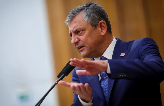 YENİ PARTİYİ DUYURDU, CHP'LİLER MEDYA HESAPLARINDAN PAYLAŞTI