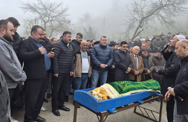 EMİRCAN GÖZYAŞLARILA UĞURLANDI