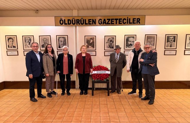 CEMİYET UNUTMUYOR/UNUTTURMUYOR