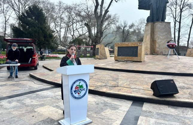 AVUKATLAR ANIT ÖNÜNDE TOPLANDI