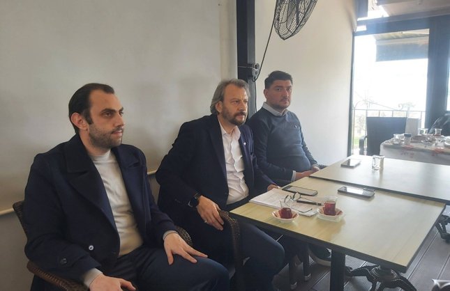 "YÖNETİCİLER TÜCCAR VE SANAYİCİ OLMALI"