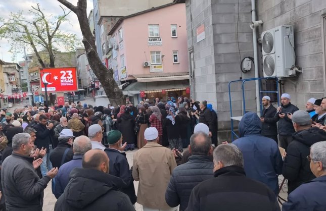 ALAPLI'DAN 31 KİŞİ UĞURLANDI