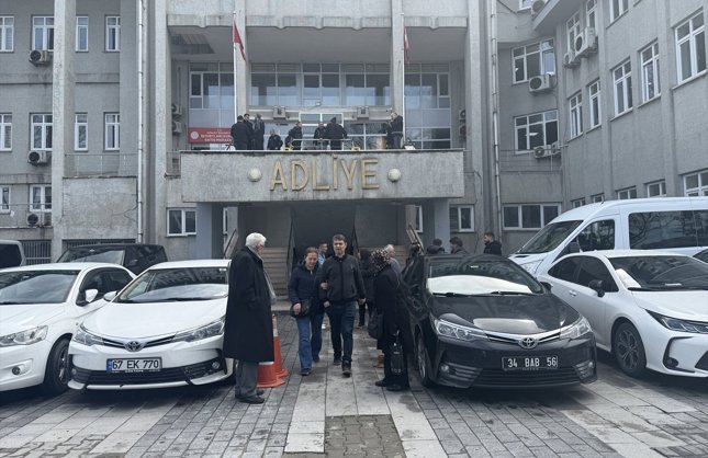 BOŞANMA AŞAMASINDAKİ EŞİNİ VE KAYINVALİDESİNİ ÖLDÜRMÜŞTÜ