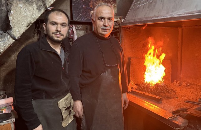 BABA-OĞUL 21 YILDIR BİRLİKTE DÖVÜYOR…
