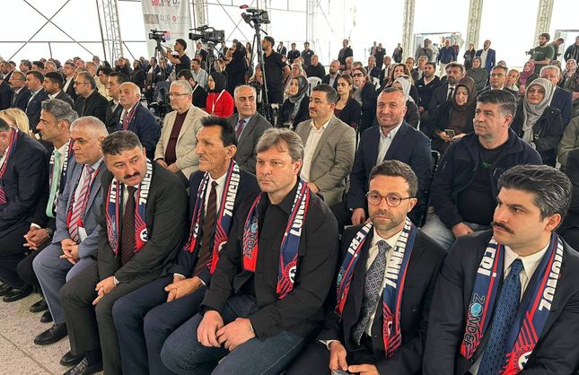 İLK GÜN 3 BİN 500 KİŞİ ZİYARET ETTİ