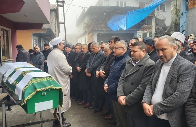 MUHTARIN ANNESİ SON YOLCULUĞUNA UĞURLANDI