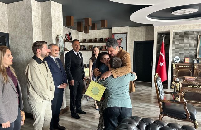 ÖZEL GEREKSİNİMLE BİREYLERİ AĞIRLADI