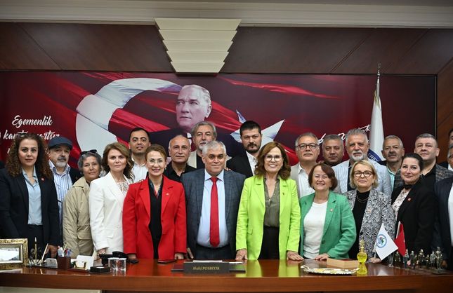 BELEDİYEDE YİĞİTLİ BAYRAMLAŞMA